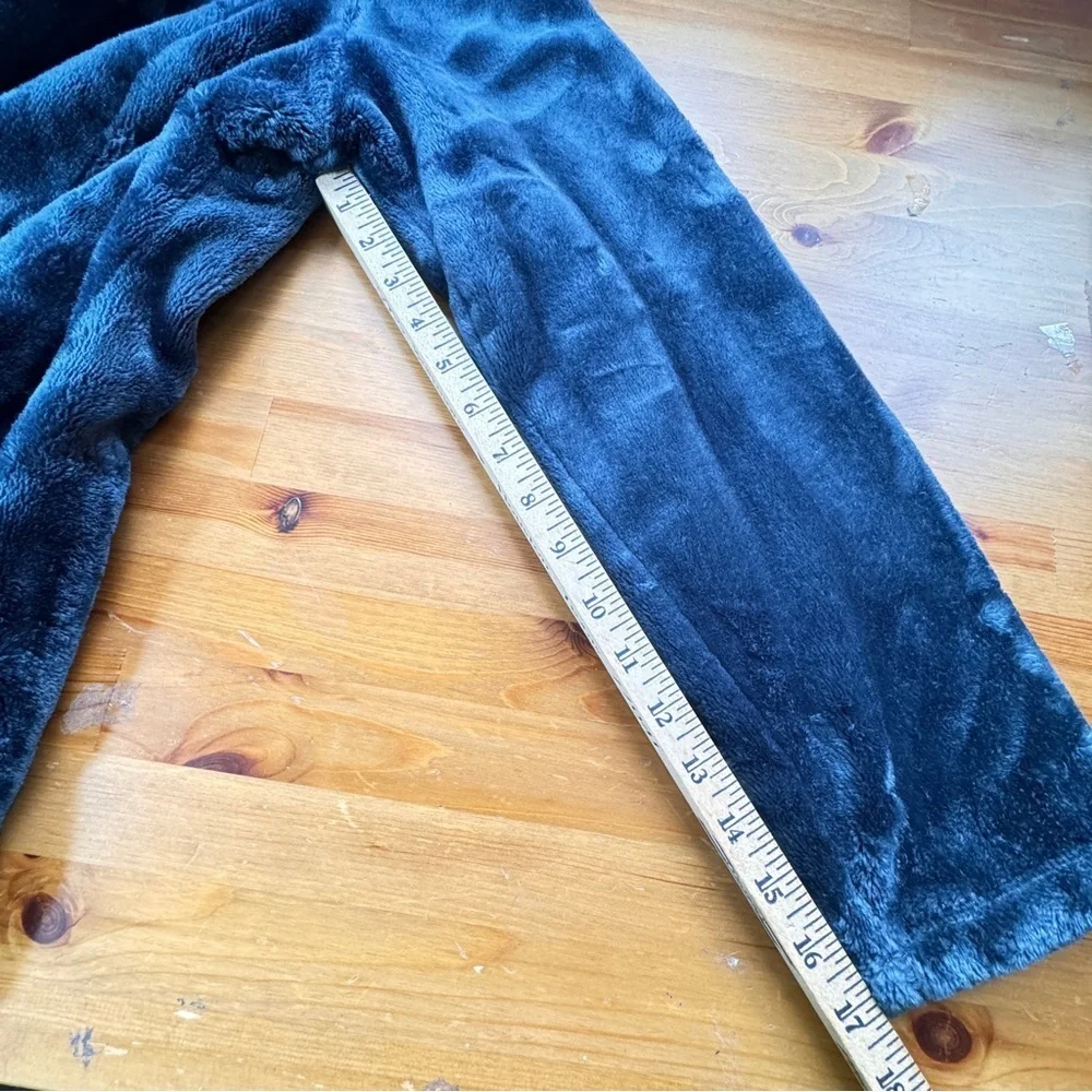32 heat faux fur coat - Picture 7 of 10